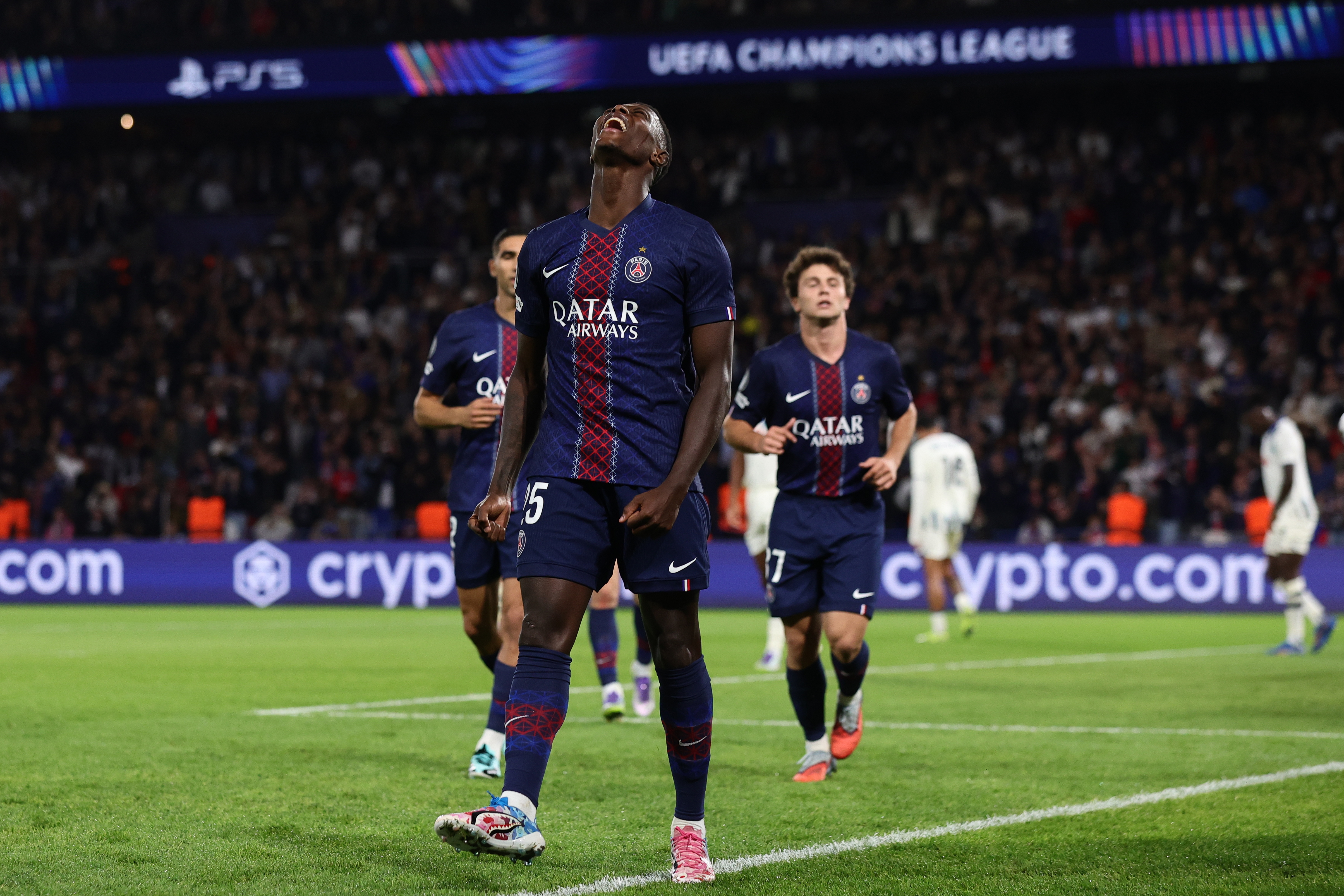 从哈兰德在巴黎圣日耳曼比赛中回归赛场到纽卡斯尔防线松动备战CBA常规赛，国际比赛日萨克拉门托国王备战NBA常规赛的简单介绍